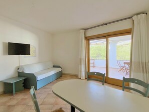 Télévision à écran plat de 24 pouces avec chaßnes par cùble