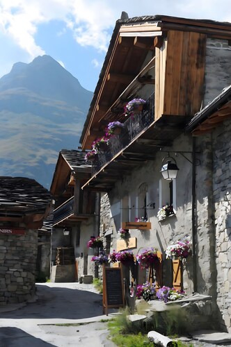 Chalet 'L'Angelina' with Mountain View