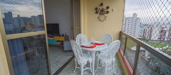 Apto pet Friendly c Wifi a 350m da Praia do Tombo