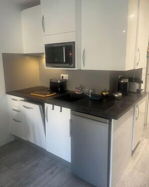 Microwave, stovetop, dishwasher