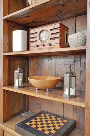 Unclassified image, 2 of 67, button