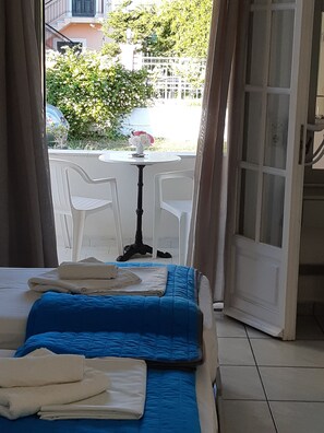 Classic Twin Room, Garden View | Terrace/patio - DOLPHIN APARTMENTS & STUDIOS (Corfu)