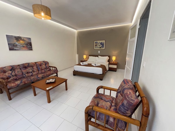 Departamento Deluxe, vista al mar | Caja de seguridad en la habitación y insonorización