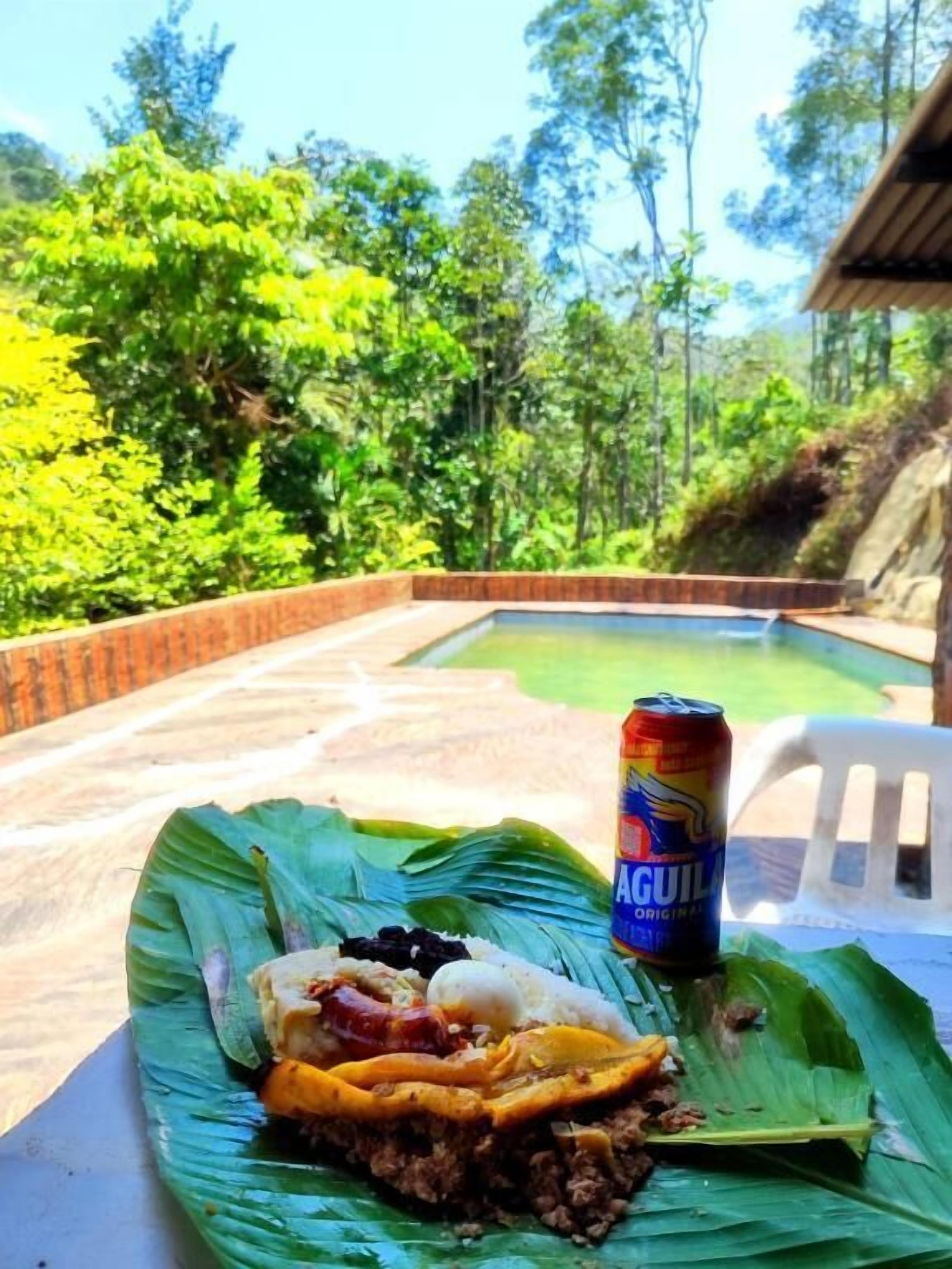 2 albercas al aire libre 