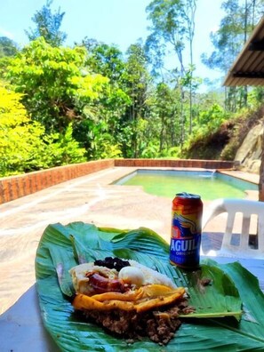 2 albercas al aire libre 