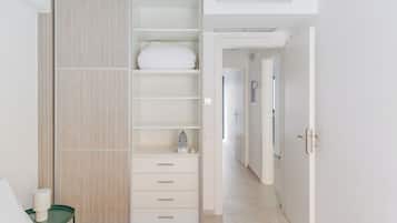 Deluxe Apartment, 2 Bedrooms | Premium bedding, pillowtop beds, free cribs/infant beds, free WiFi