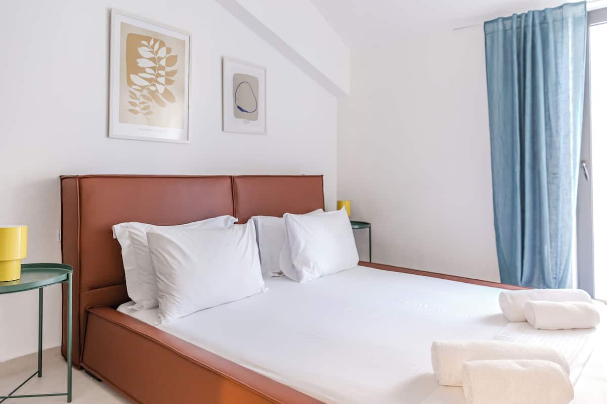 Apartemen Superior, 2 kamar tidur | Seprai premium, bantalan ekstra lembut, dan tempat tidur bayi gratis