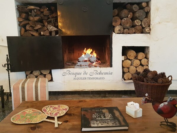 Interior - In front of the river, in Delta de Tigre, ideal for groups of 10 to 20 people. (VFD)