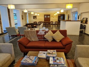 Interior - In front of the river, in Delta de Tigre, ideal for groups of 10 to 20 people. (VFD)