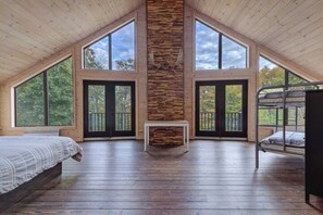 4 bedrooms, WiFi, bed sheets