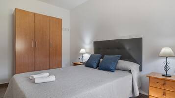 4 camere, ferro/asse da stiro, Wi-Fi, lenzuola