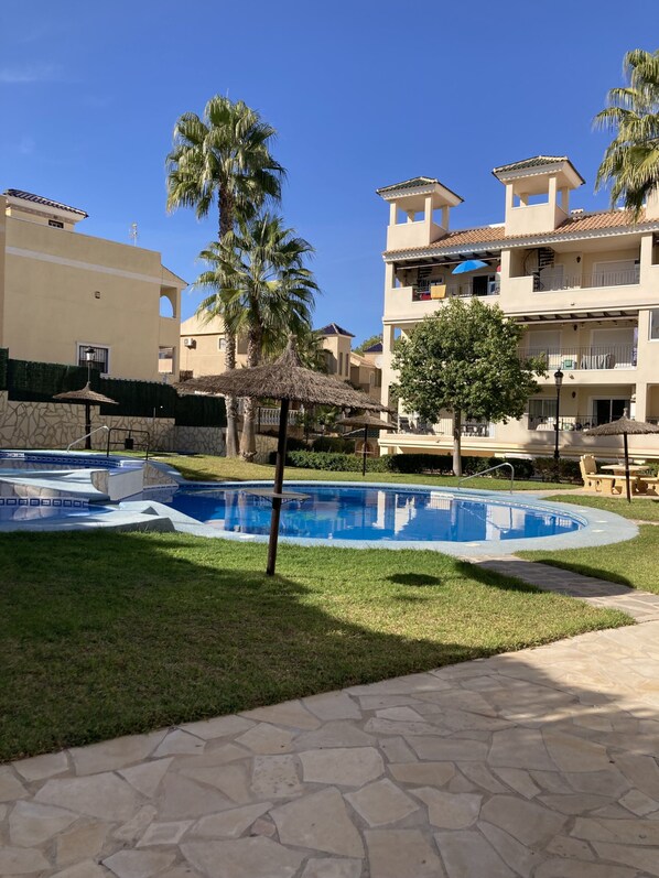 Lägenhet | Pool | Utomhuspool