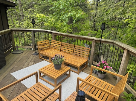 Property grounds. The Cottage at Howard Falls
