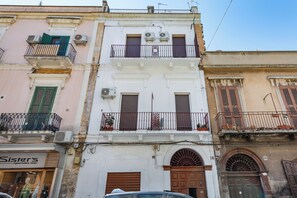 Exterior detail - Eva Apartment Bari (Bari)