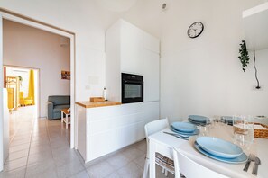 Családi apartman, több hálószobával (Eva Apartment Bari) | Étkezési lehetőség