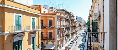 Familieleilighet, flere soverom (Eva Apartment Bari) | Balkong