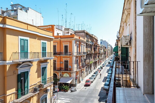 Családi apartman, több hálószobával (Eva Apartment Bari) | Erkély