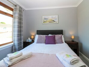 3 عدّة غرف نوم وبديكورات فريدة لكل غرفة وطراز فريد لكل وحدة