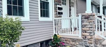 Cozy 3 bedroom apartment-10 mins EWR Airport, 30 mins NYC 20 mins American Dream