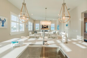 House, Multiple Beds (Mod Cottage) | Dining