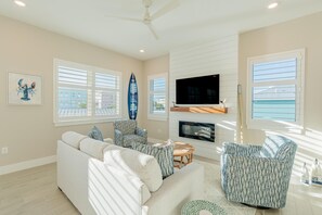 House, Multiple Beds (Mod Cottage) | Living area