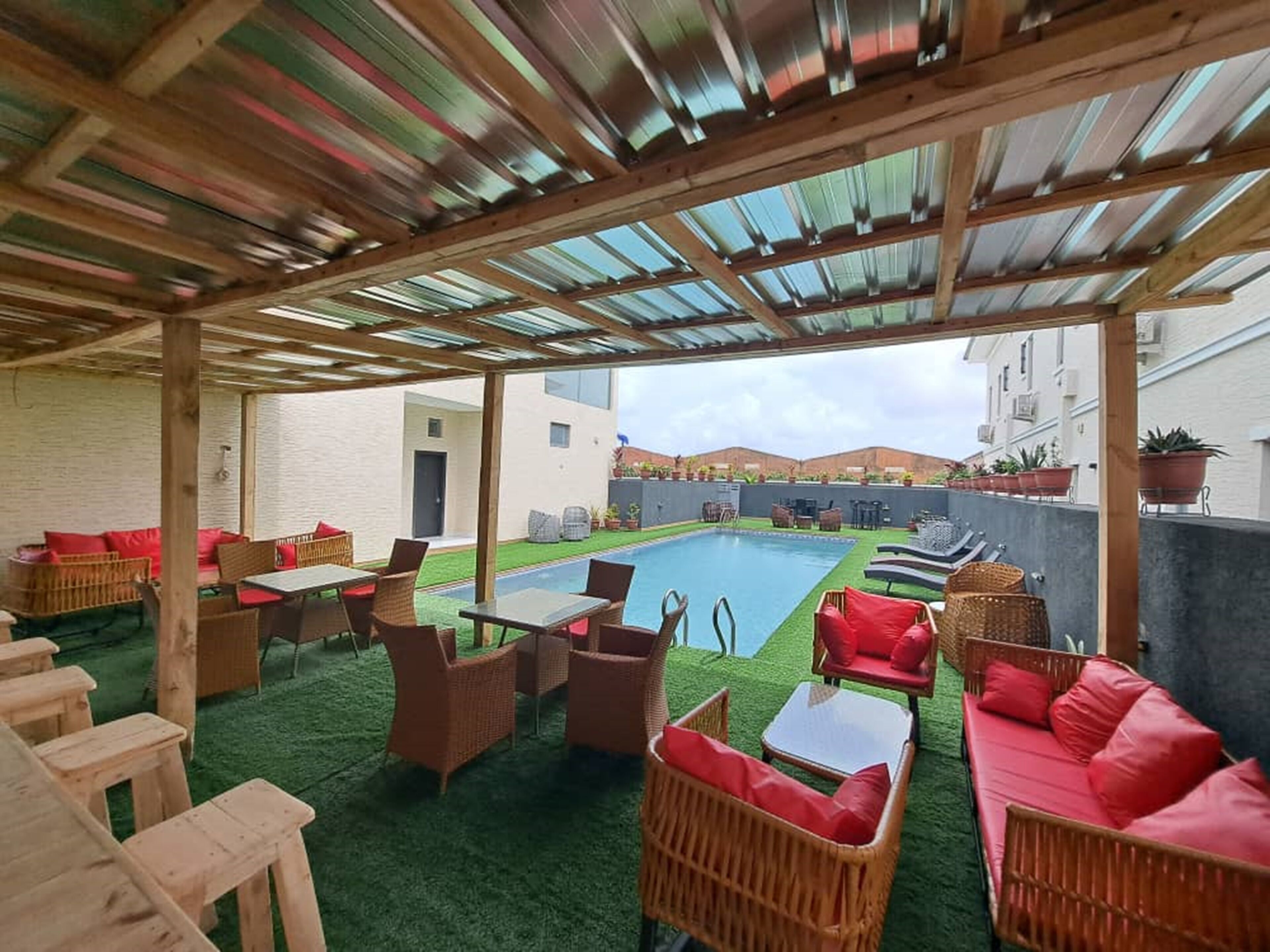 Bar junto a la piscina