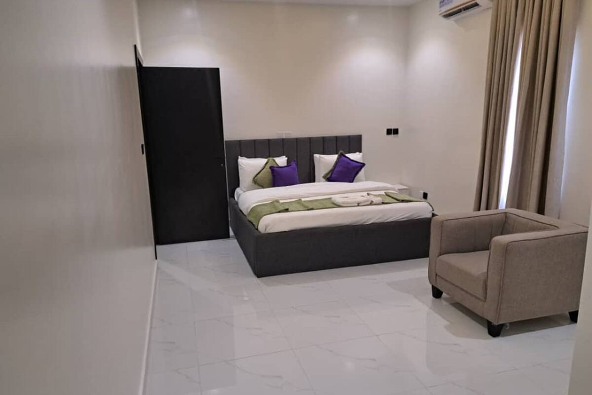 Penthouse, balkon, uitzicht op stad | Een bureau, een laptopwerkplek, verduisterende gordijnen, gratis wifi
