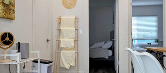 Gallery Look Cozy 2-bedroom apartment in charming Berkeley