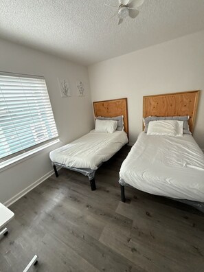 2 chambres, Wi-Fi gratuit, draps fournis