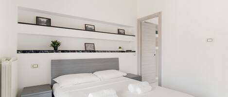 1 bedroom, iron/ironing board