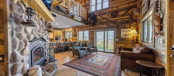 Lumberjack Lodge - Modern waterfront home with breathtaking Crane Lake sunsets