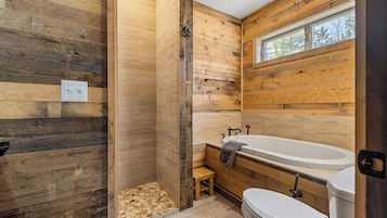 Shower, jetted bath, hair dryer, towels