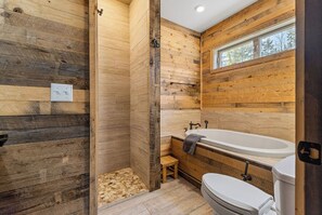 Shower, jetted tub, hair dryer, towels