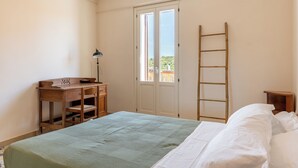 Hus, 2 soverom, utsikt mot høyde
