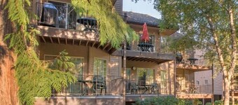 Cozy Mt. Hood Condo w/ Pool & Hot Tub Access