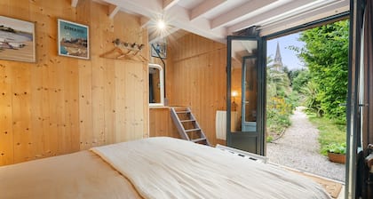 Maison d'hÎtes 'La Cabane dans les charmes' avec terrasse privée, jardin commun et Wi-Fi