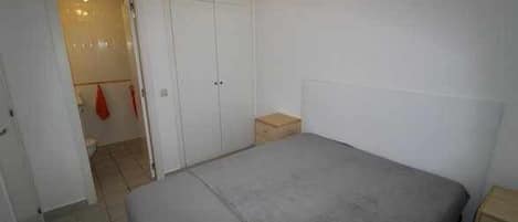 Appartement | 2 chambres, fer et planche Ă repasser