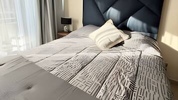 Iron/ironing board, free WiFi