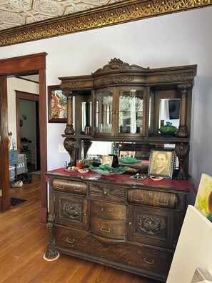 Interior - CASA AZUL DE VIDA. 1 min next to the Street Car. (Kansas City)