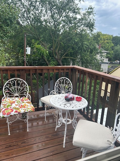 CASA AZUL DE VIDA. 1 min next to the Street Car.