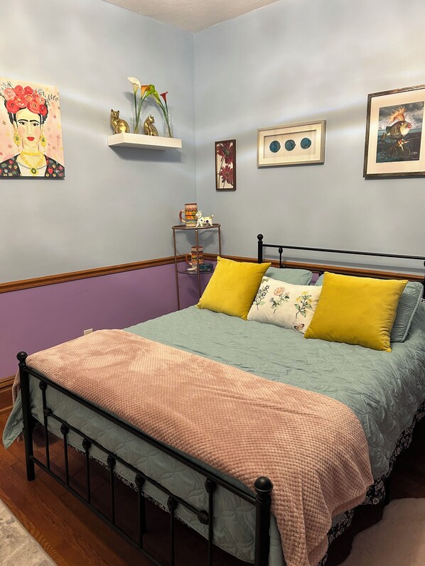 7 bedrooms, iron/ironing board, Internet, bed sheets