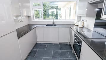 Stuga | Eget kök | Diskmaskin och grytor/köksredskap