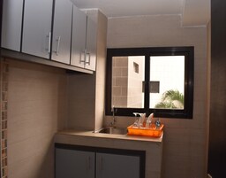 Frigobar, microondas