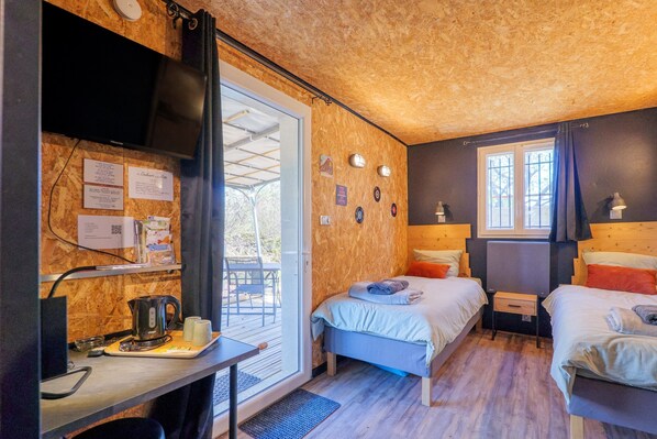 1 chambre, fer et planche à repasser, Wi-Fi, draps fournis