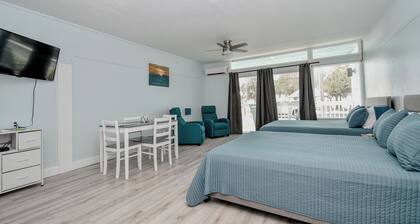 Beautiful Condo 127 with AC in charming Cedar Key