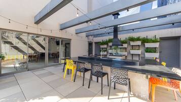 Basic-Apartment | Speisen im Freien