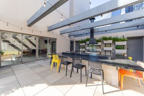 Basic Apartment | Outdoor dining