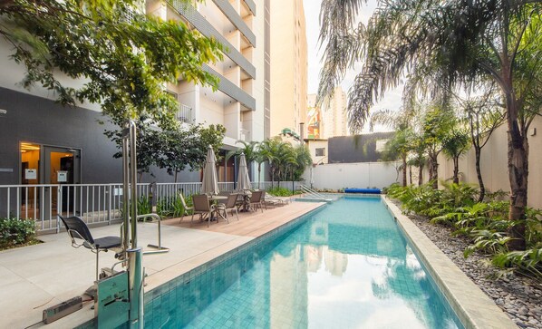 Basic Apartment | Pool