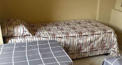 Hostel Casa Amarela