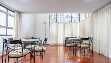 基础公寓 | 用餐